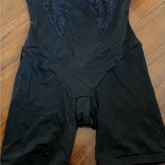 Maidenform Shapewear 2XL - Picture 6 of 9